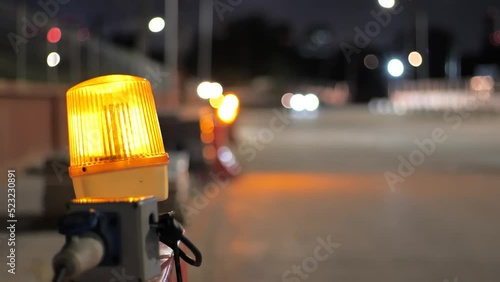 Traffic lights to indicate road construction at night