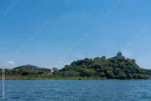 木曽川から見る犬山城