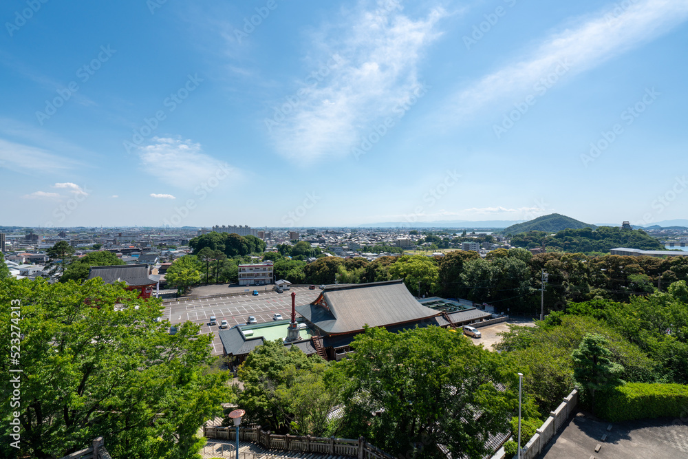 Fototapeta premium 成田山名古屋別院 大聖寺から見る犬山の風景