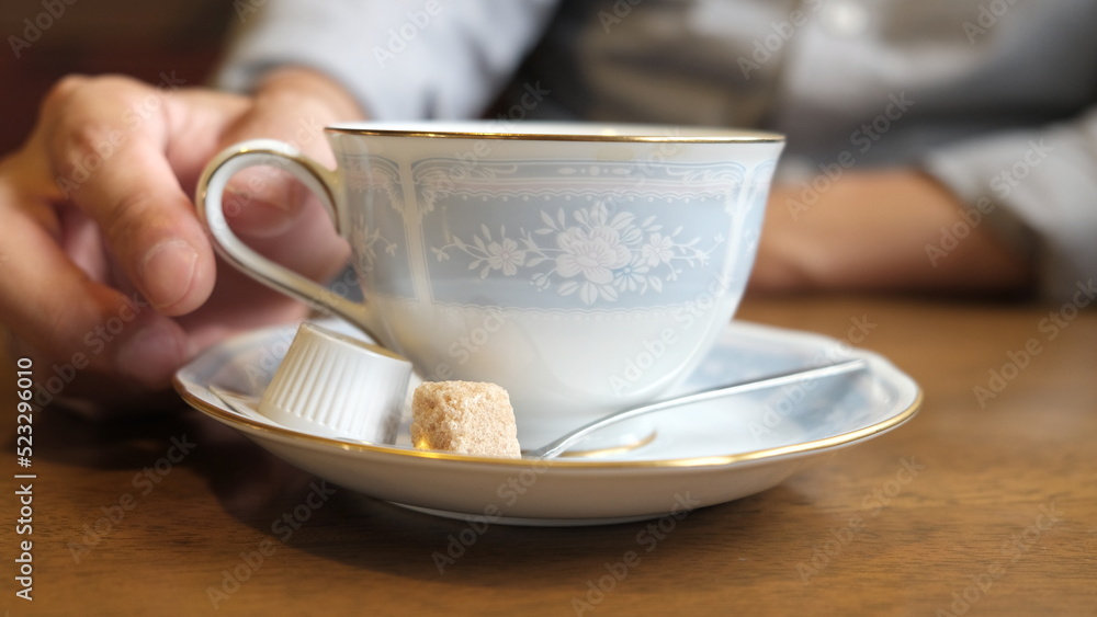 © shiro - 落ち着いた雰囲気の喫茶店で飲むほっと心癒される最高の食後のコーヒー © shiro - 落ち着いた雰囲気の喫茶店で飲むほっと心癒される最高の食後のコーヒー