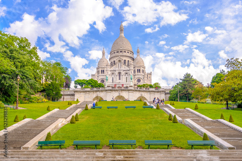 The Basilica of the Sacred Heart of Paris © Richie Chan