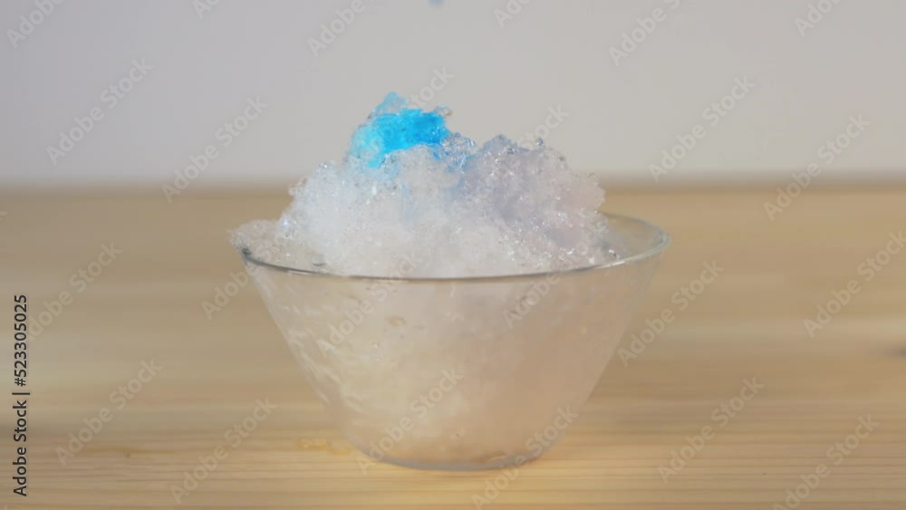 かき氷　ブルーハワイ