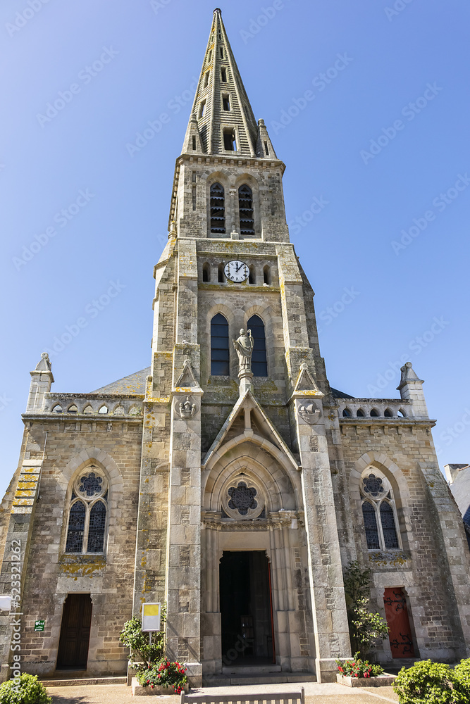 Saint Nicolas church in Le Pouliguen. 19th century church built on ruins of a former St-Nicolas chapel from 1600s. Le Pouliguen, Loire-Atlantique department, Pays de la Loire region, France.