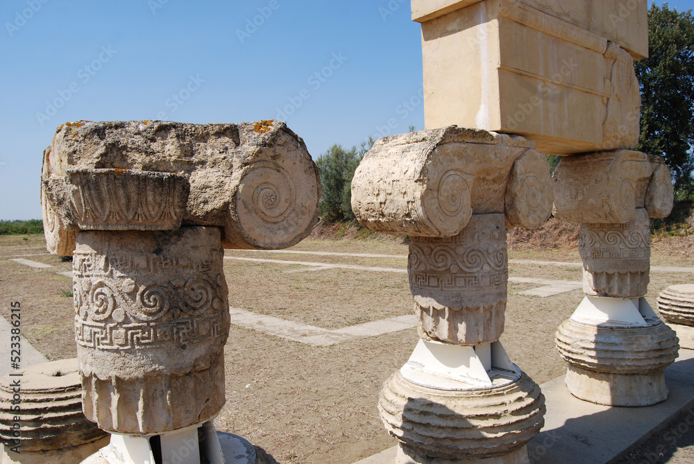 Tempio ionico di Afrodite nella colonia magno-greca di Metaponto (Italy)  foto de Stock | Adobe Stock