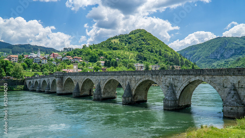 Most Mehmeda Paszy Sokolovicia, Wiszegrad, rzeka Drina, Bośnia i Hercegowina, Republika Serbska