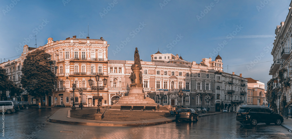 Obraz premium Ekaterininskaya square in Odessa, Ukraine