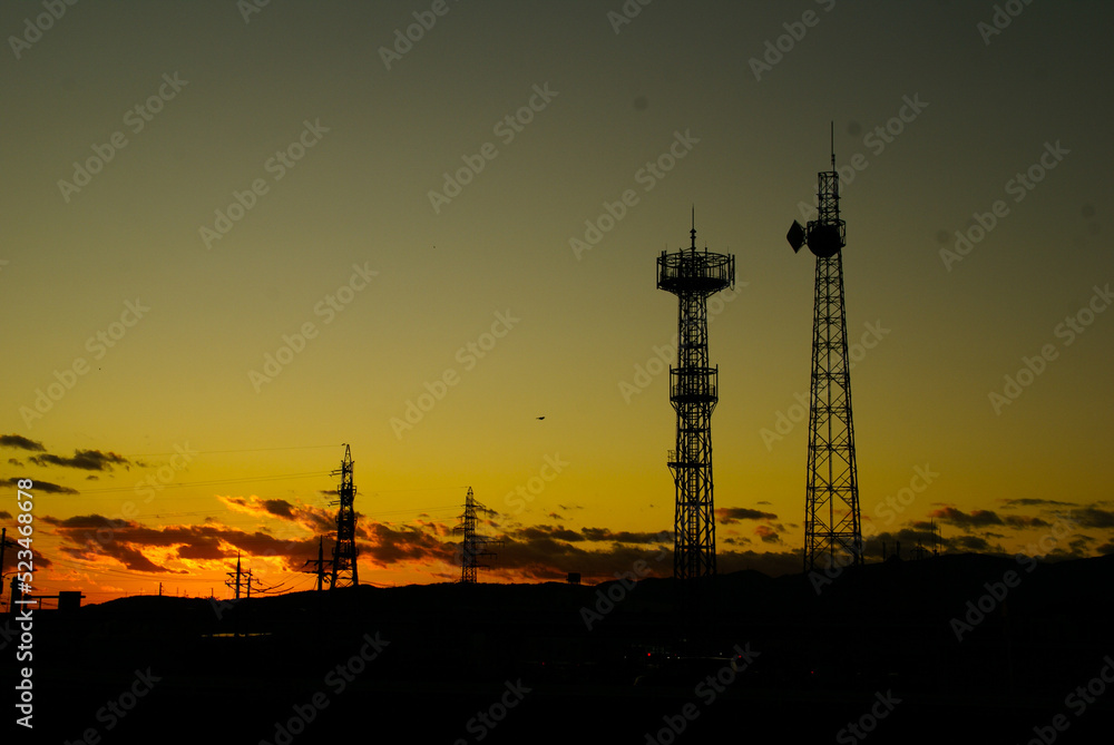 濠川の電波塔の夕暮れ 濠川の電波塔の夕暮れ