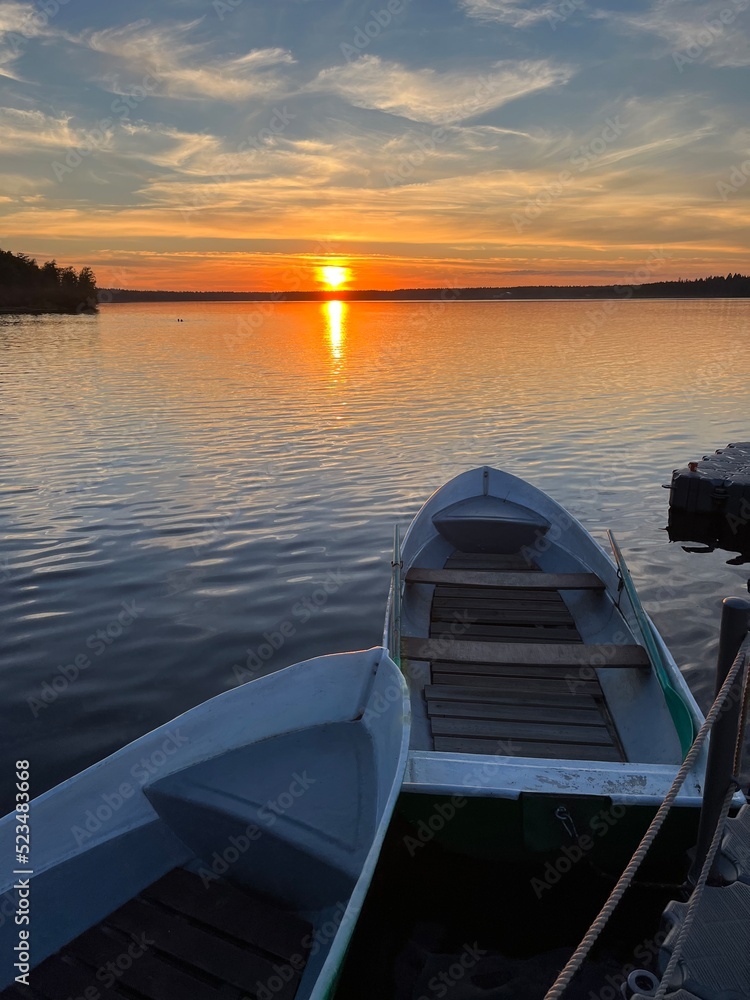 Obraz premium boats at sunset
