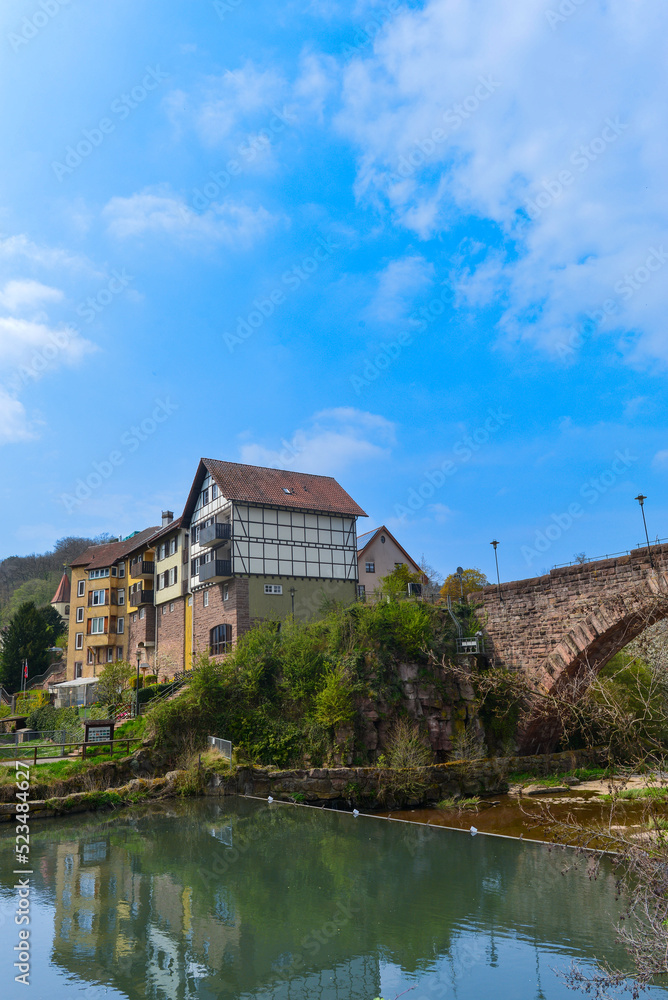 Bogenbrücke über der Nagold in Pforzheim-Dillweißenstein (Baden-Württemberg) Bogenbrücke über der Nagold in Pforzheim-Dillweißenstein (Baden-Württemberg)