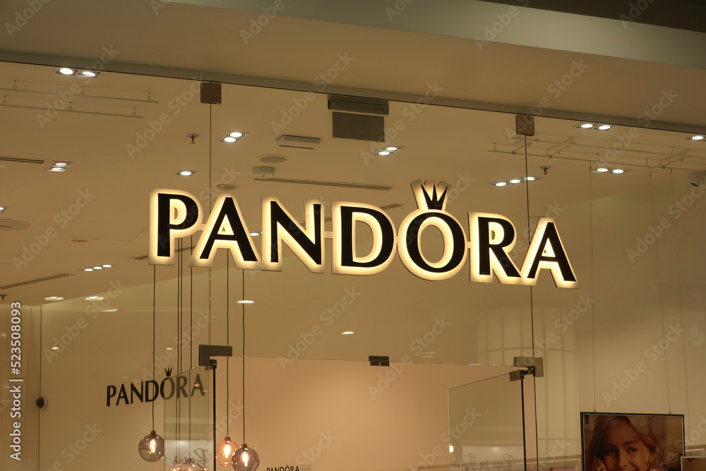 Pandora Creates A New Box For Its Retail Stores To Lure More Shoppers
