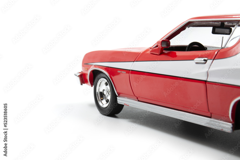 1976 Ford Gran Torino Red with White Stripe Starsky and Hutch Side