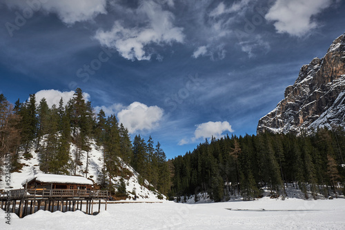 Lago di Bries ghiacciato