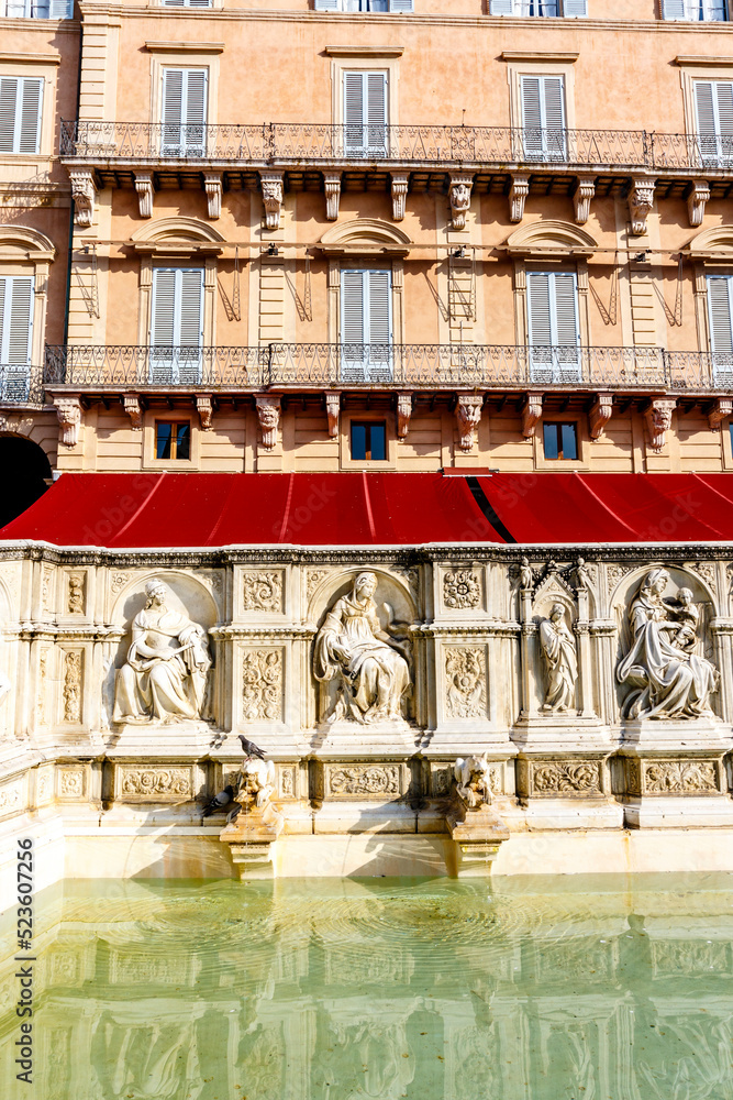 Fototapeta premium Fonte Gaia fountain situated at the very heart of the city in Piazza del Campo in Siena, Tuscany, Italy, Europe