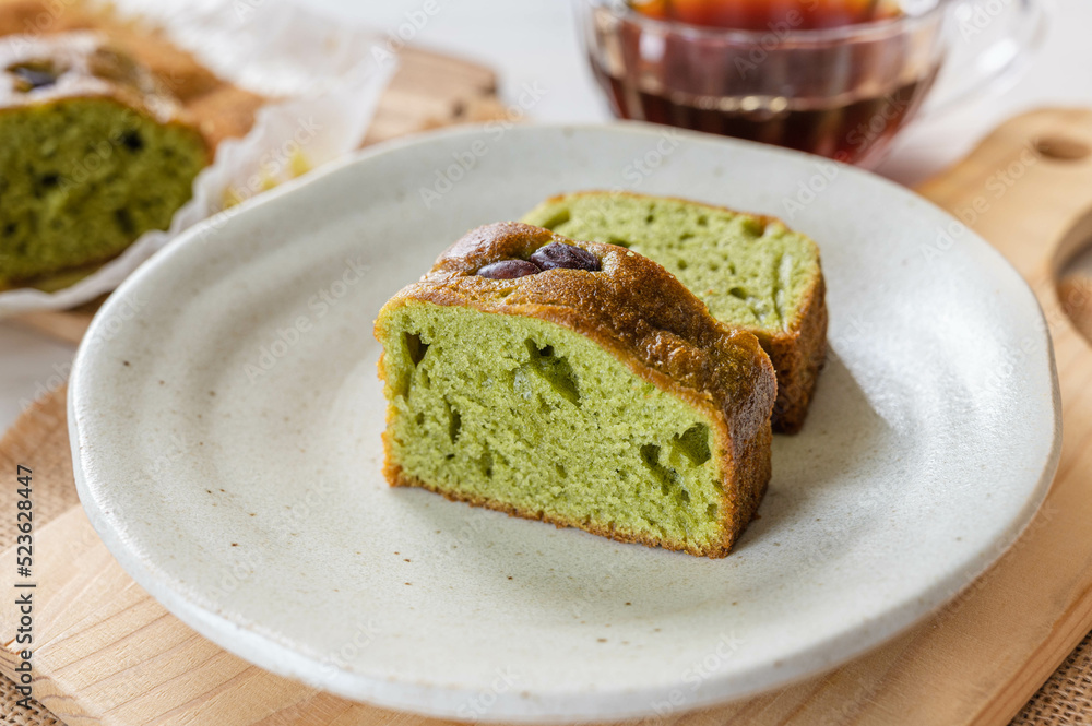 抹茶のパウンドケーキとコーヒー 抹茶のパウンドケーキとコーヒー