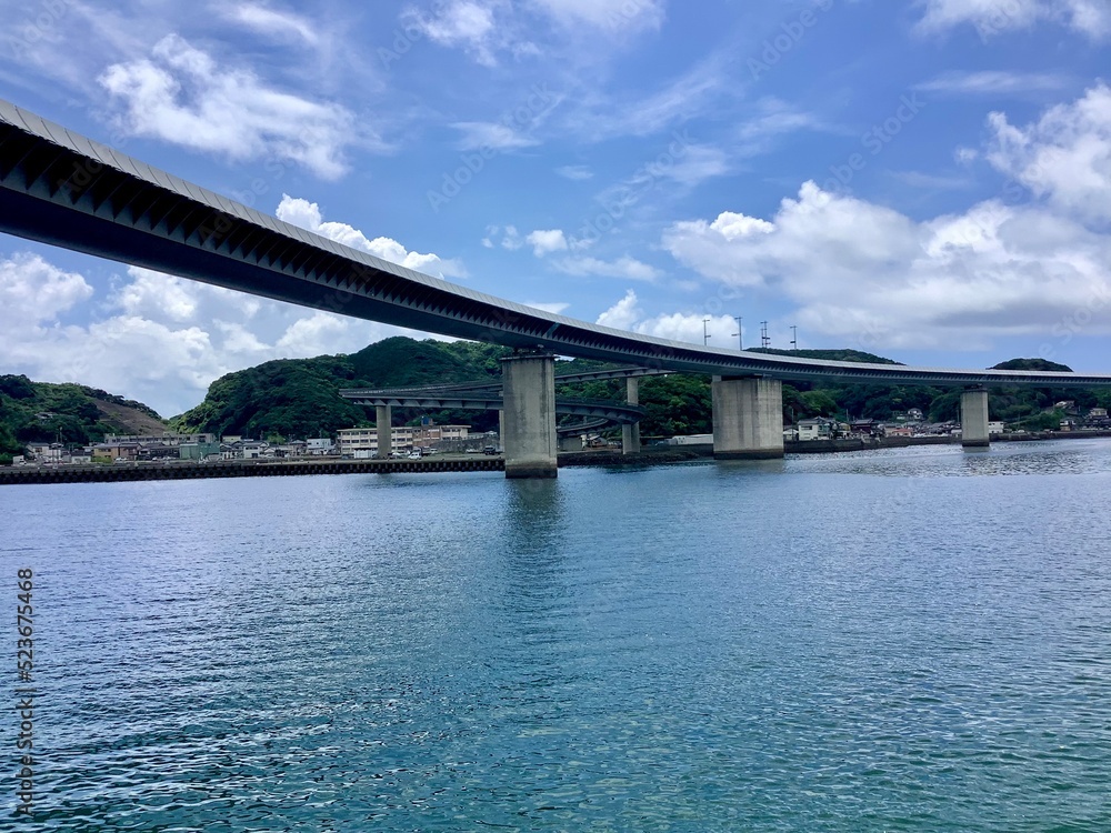 Scenery of Ushibuka Port in Amakusa City, which is connected to the Kaseura District by the Ushibuka Haiya Bridge.