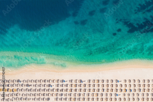 Obraz na płótnie Overhead view of amazing Adriatic beach in Croatia w salonie