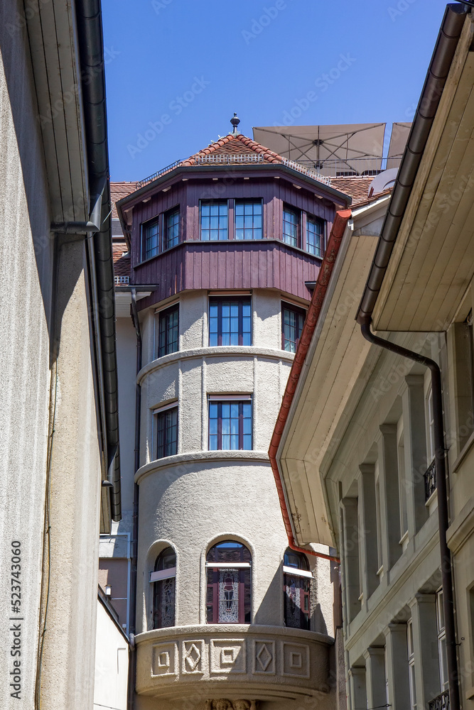 Obraz premium View of the buildings in the narrow streets of Bern, Switzerland