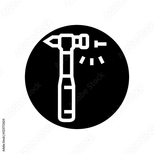 hammer nail assembly furniture glyph icon vector illustration