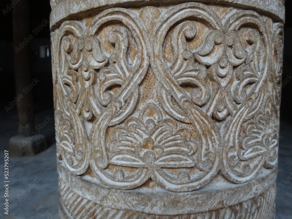 [Uzbekistan] Close up of wooden pillar in Juma Mosque (Friday Mosque) in Itchan Kala (Khiva)
