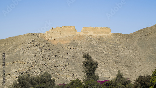 Puruchuco ruins con top of mountain - Lima Peru