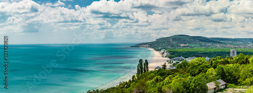 Blaues Meer bei Albena Beach in Bulgarien photo