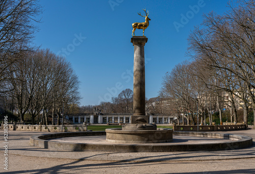 Photography Innsbrucker Park mit dem U-Bahnhof Rathaus Schöneberg, Berlin, Deutschland