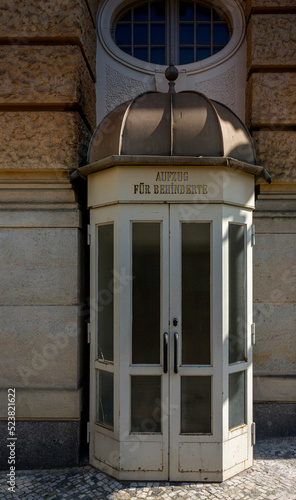 Aufzug für Behinderte, Theater des Westens, Berlin-Charlottenburg