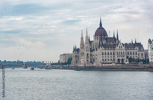 The building of the Hungarian Parliament in Budapest against the backdrop of the Danube River. © Denis Rozhnovsky