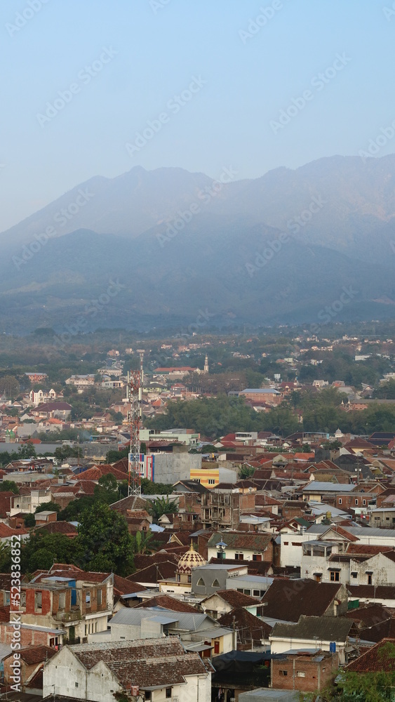 the beauty of the city of Malang in the morning