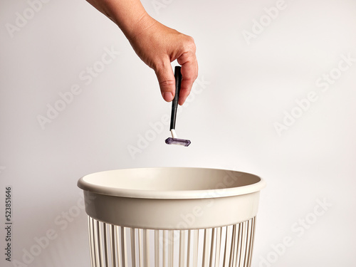 The shaving machine must be recycled and disposed of