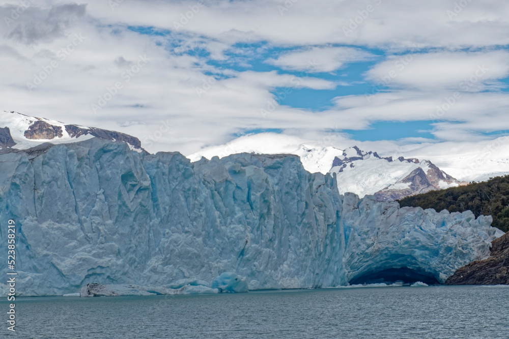 Glacier Perito Moreno - Most important tourist attractions.
