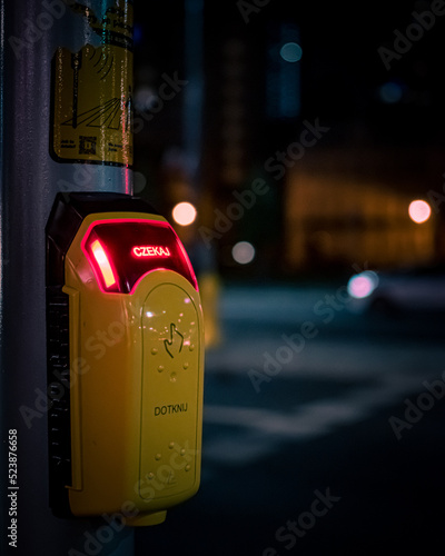 Przycisk do świateł na przejściu dla pieszych © Pawe
