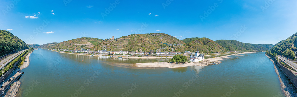 Drone panorama over the Rhine near Kaub at extremely low water
