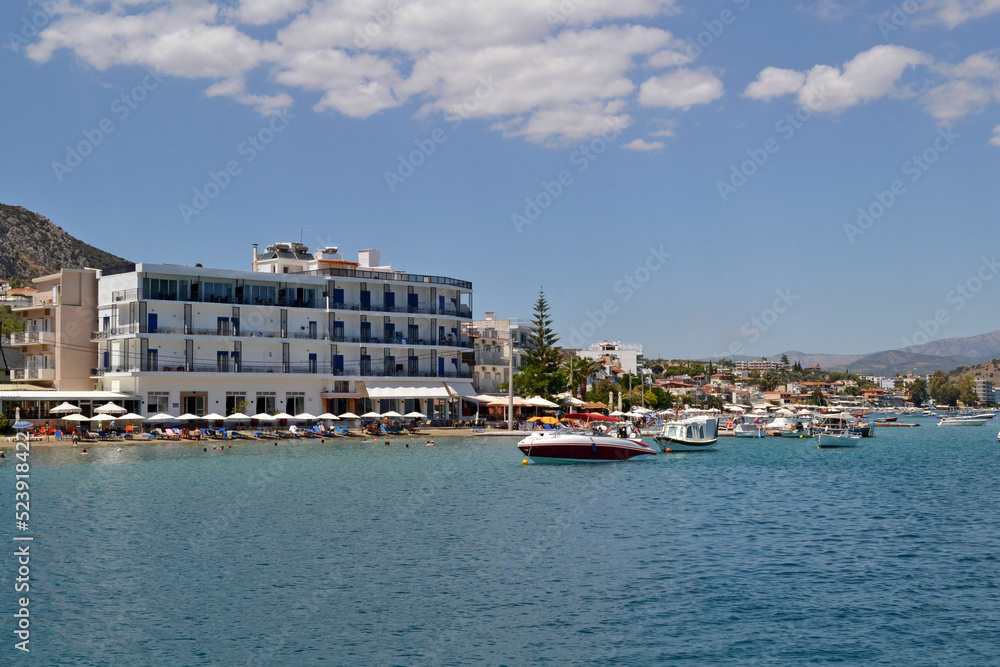 Obraz premium Tolo, a small village in Greece on the Peloponnese peninsula.