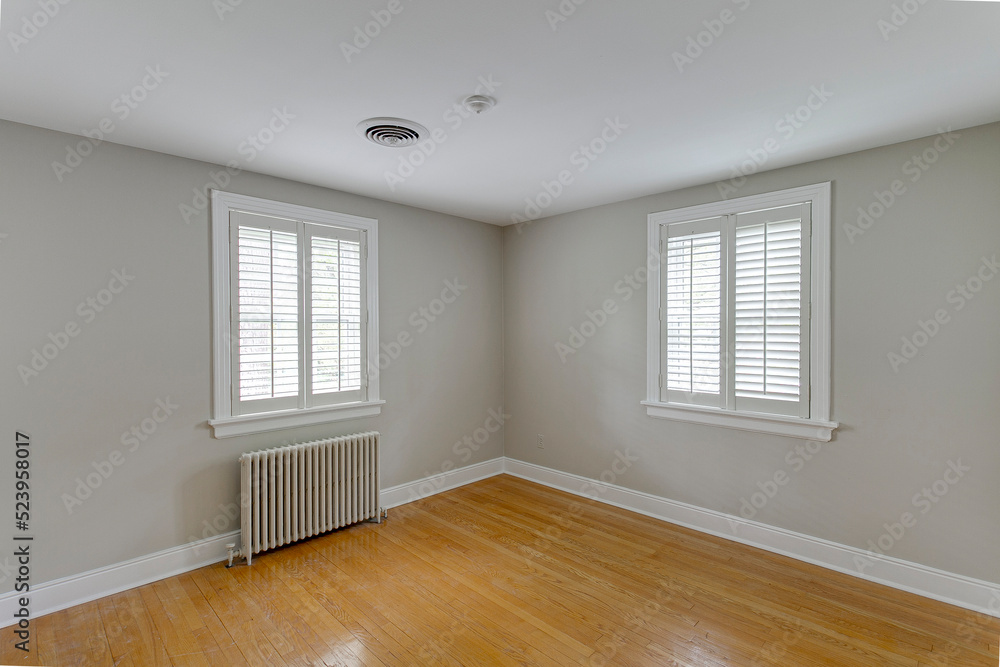 Fototapeta premium Empty interior old white radiator