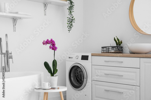 Stylish bathroom interior w...