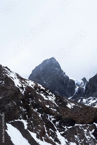Fototapeta Naklejka Na Ścianę i Meble -  view of glacier between mountains