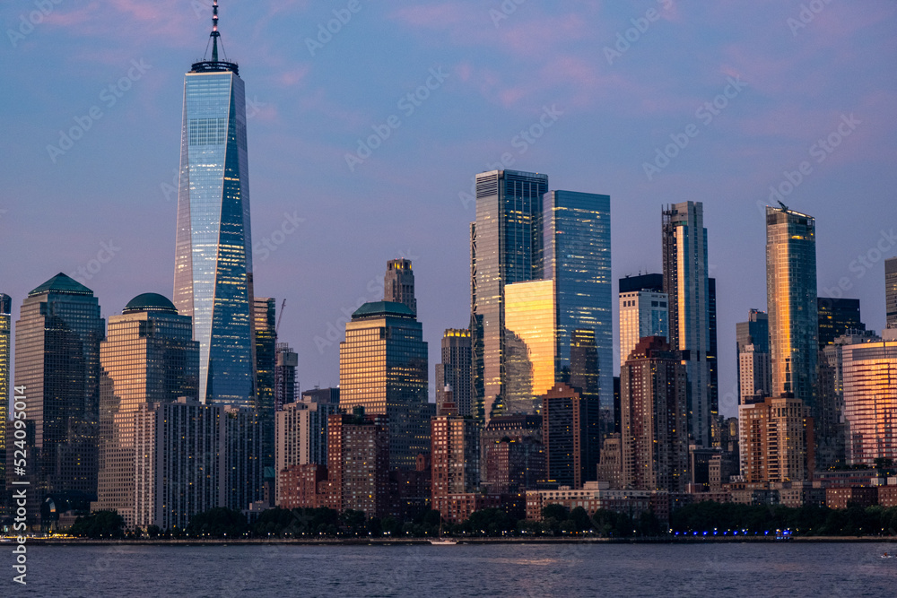 Obraz premium city skyline at sunset