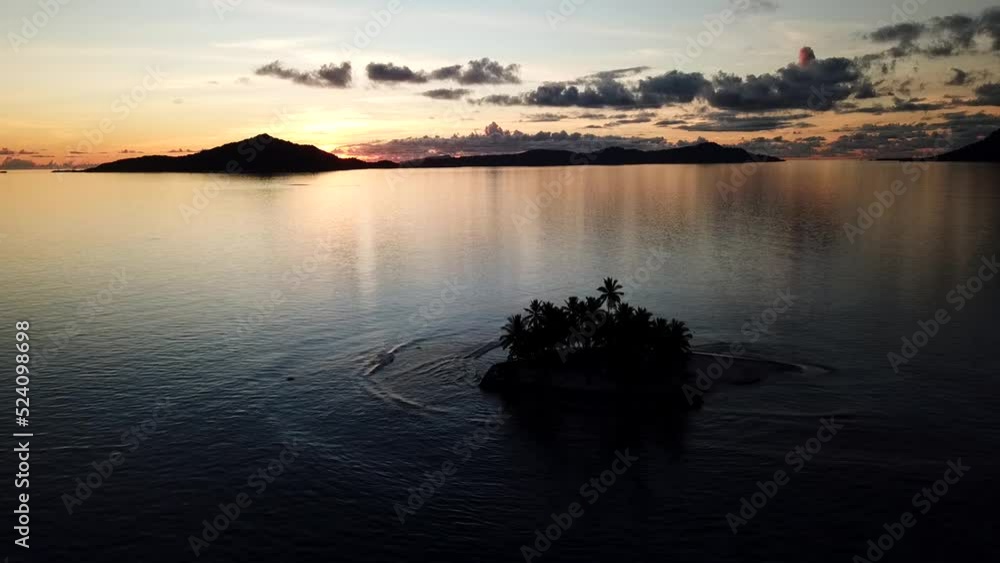 Uninhabited island JEEP island in Chuuk, Micronesia. Here is the world's greatest wreck diving destination. Uninhabited island JEEP island in Chuuk, Micronesia. Here is the world's greatest wreck diving destination.