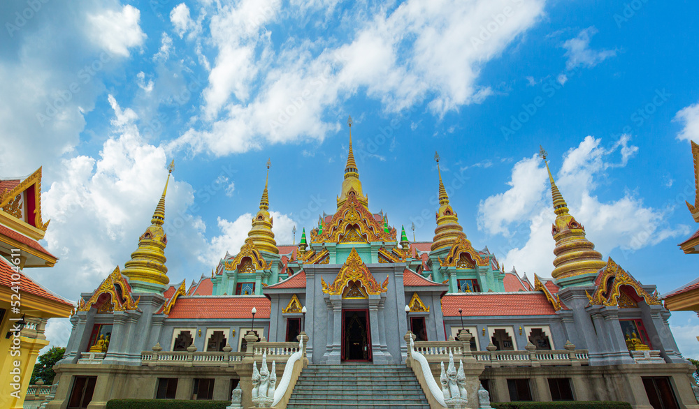 Fototapeta premium Chedi Phakdi Prachak, Prachuap Khiri Khan, Thailand,Wat Thang Sai See Phra Maha Chedi Kao Yot Beauty on the top of Pak Thong Chai mountain Prachuap Khiri Khan.