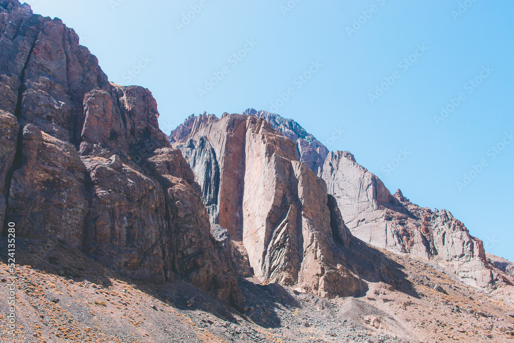 Obraz premium Montaña rocosa