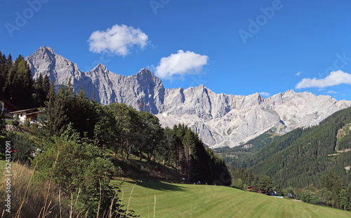 Dachsteinmassiv von Süden