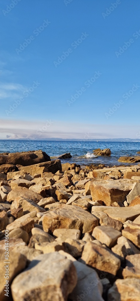 sea and rocks