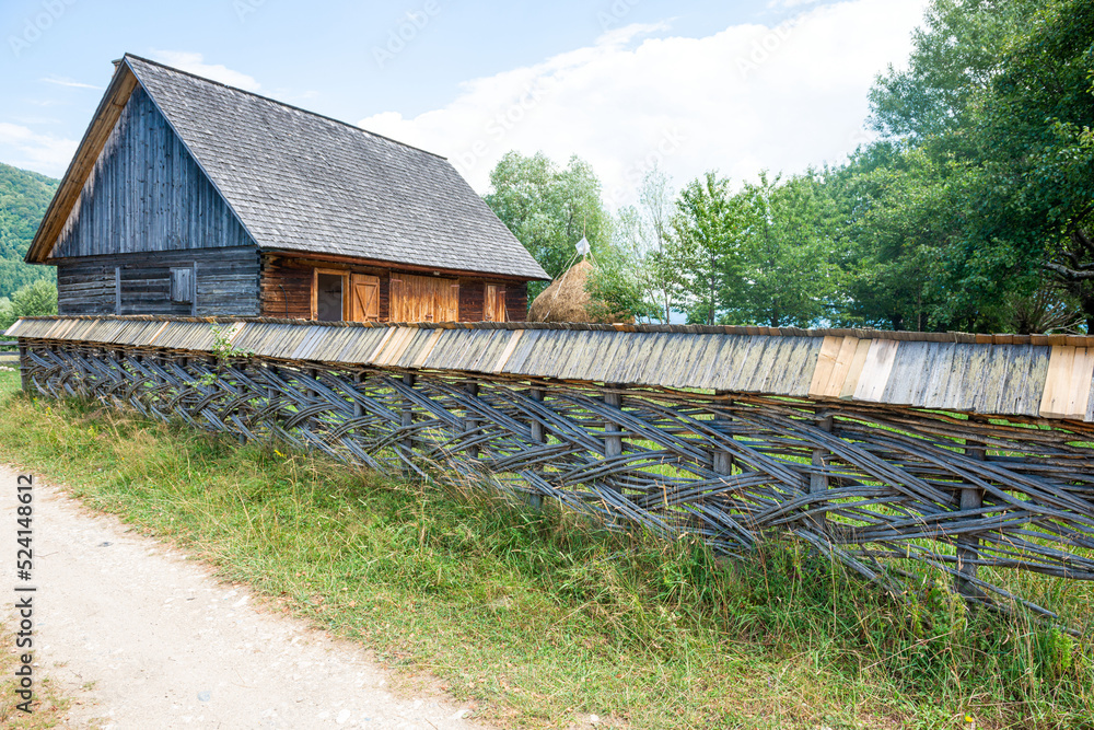 Bergdörfer in Rumänien Magura und Pestera Bergdörfer in Rumänien Magura und Pestera