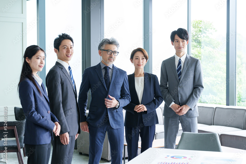 アジア人のビジネスパーソンのポートレート アジア人のビジネスパーソンのポートレート