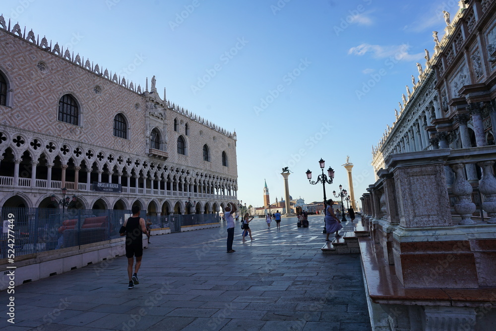doge's palace in venice italy