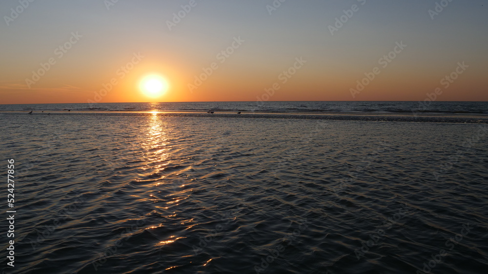 Naklejka premium Sunset at the Beach, De Panne
