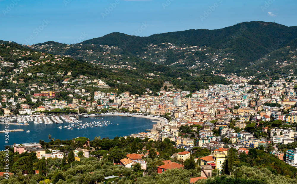 Panorama di Rapallo e porto