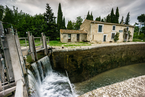 Esclusa de Fonfile, canal de Midi, languedoc-Roussillon, Francia, Europa © Tolo