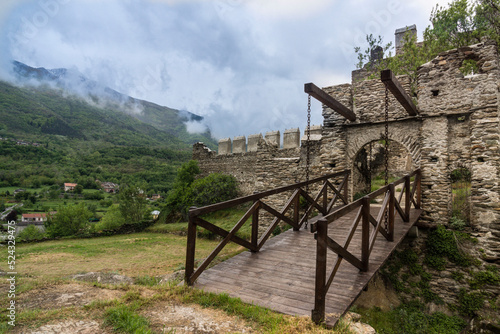 Slika na platnu castillo San Giorgio de Susa, valle de Susa, Piamonte,  Italia, Europa